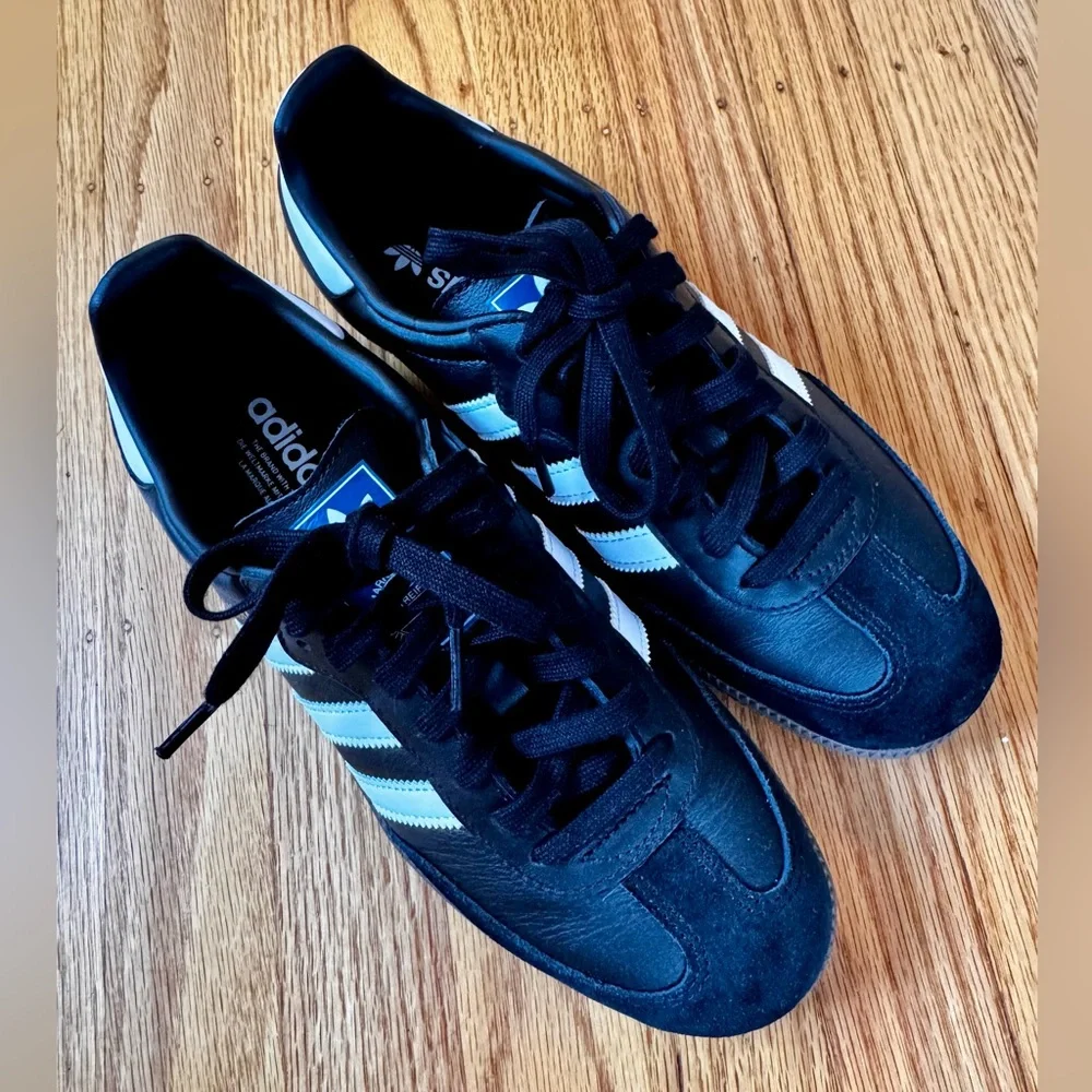 ✨Adidas Black Samba, like new 🖤 - Picture 3 of 5